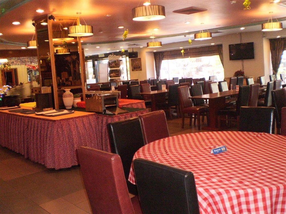 Corona Inn كوالالمبور المظهر الخارجي الصورة